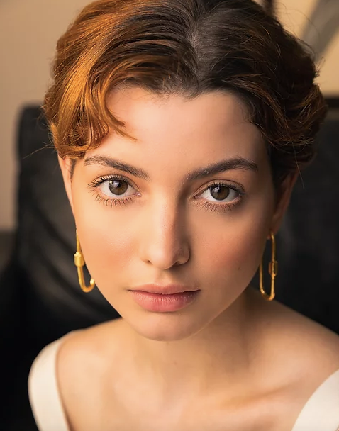 Beth Earrings by Héloïse