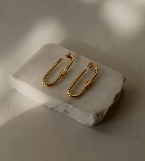 Beth Earrings by Héloïse
