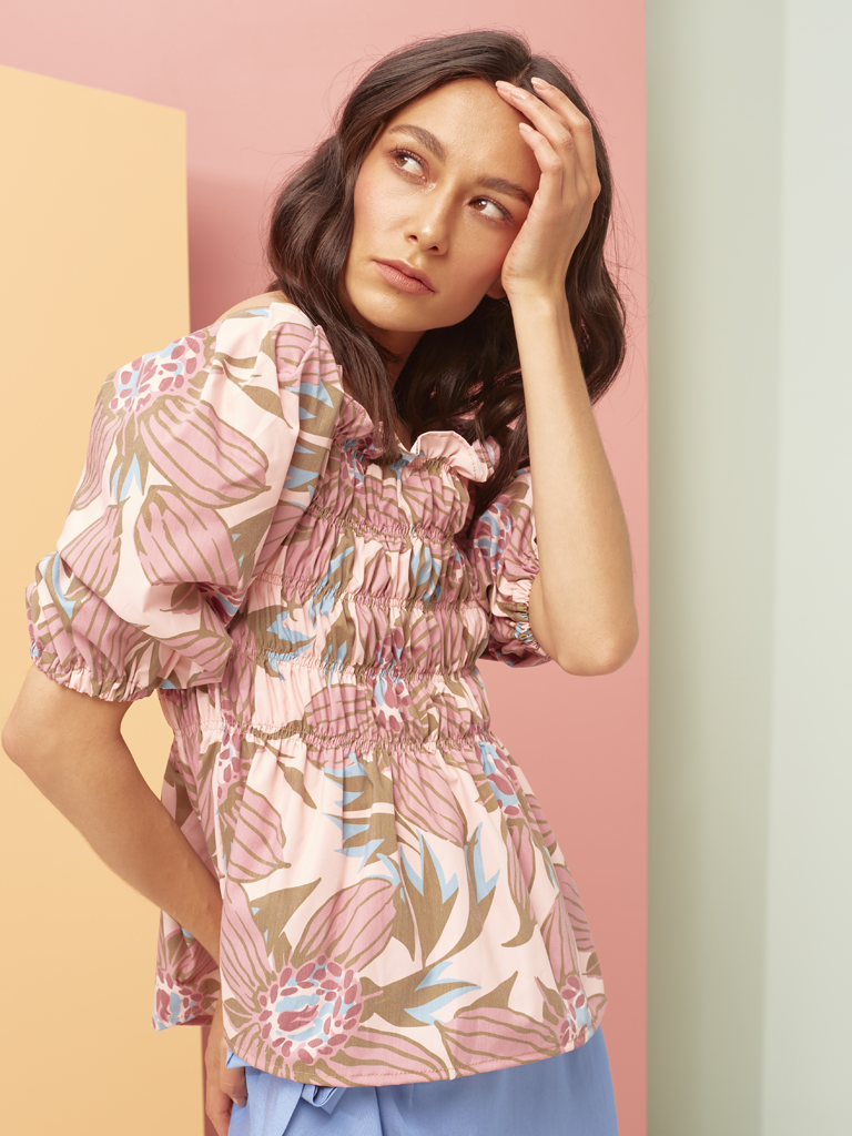 Alika Top I Shirt by Aranéa