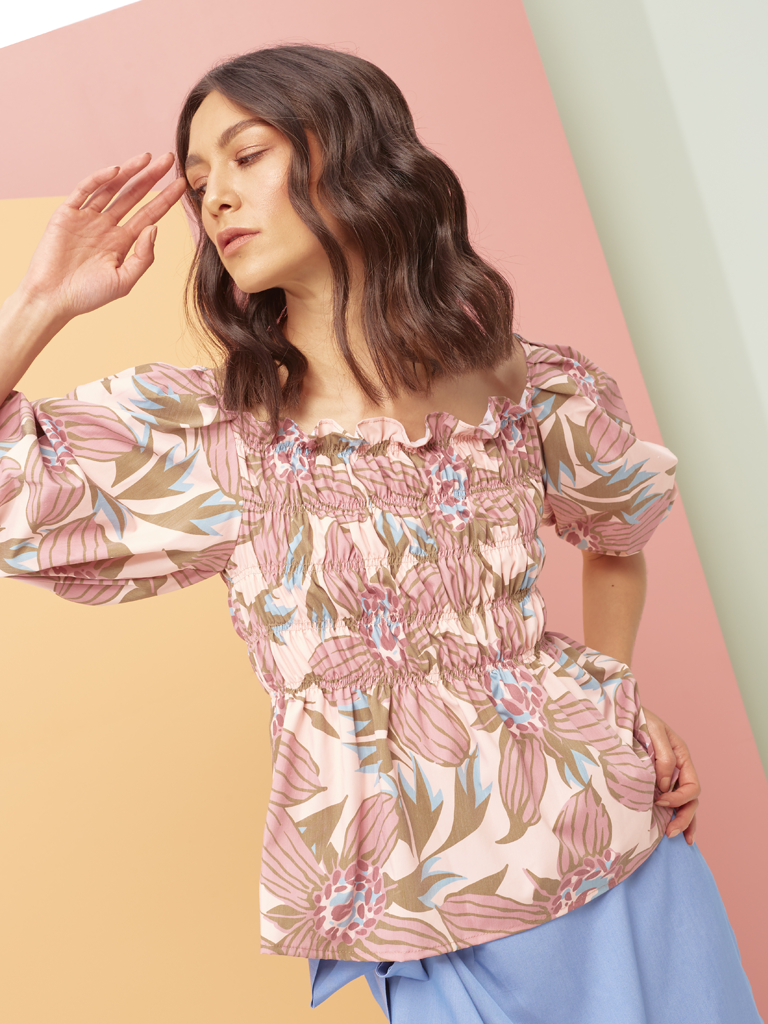 Alika Top I Shirt by Aranéa