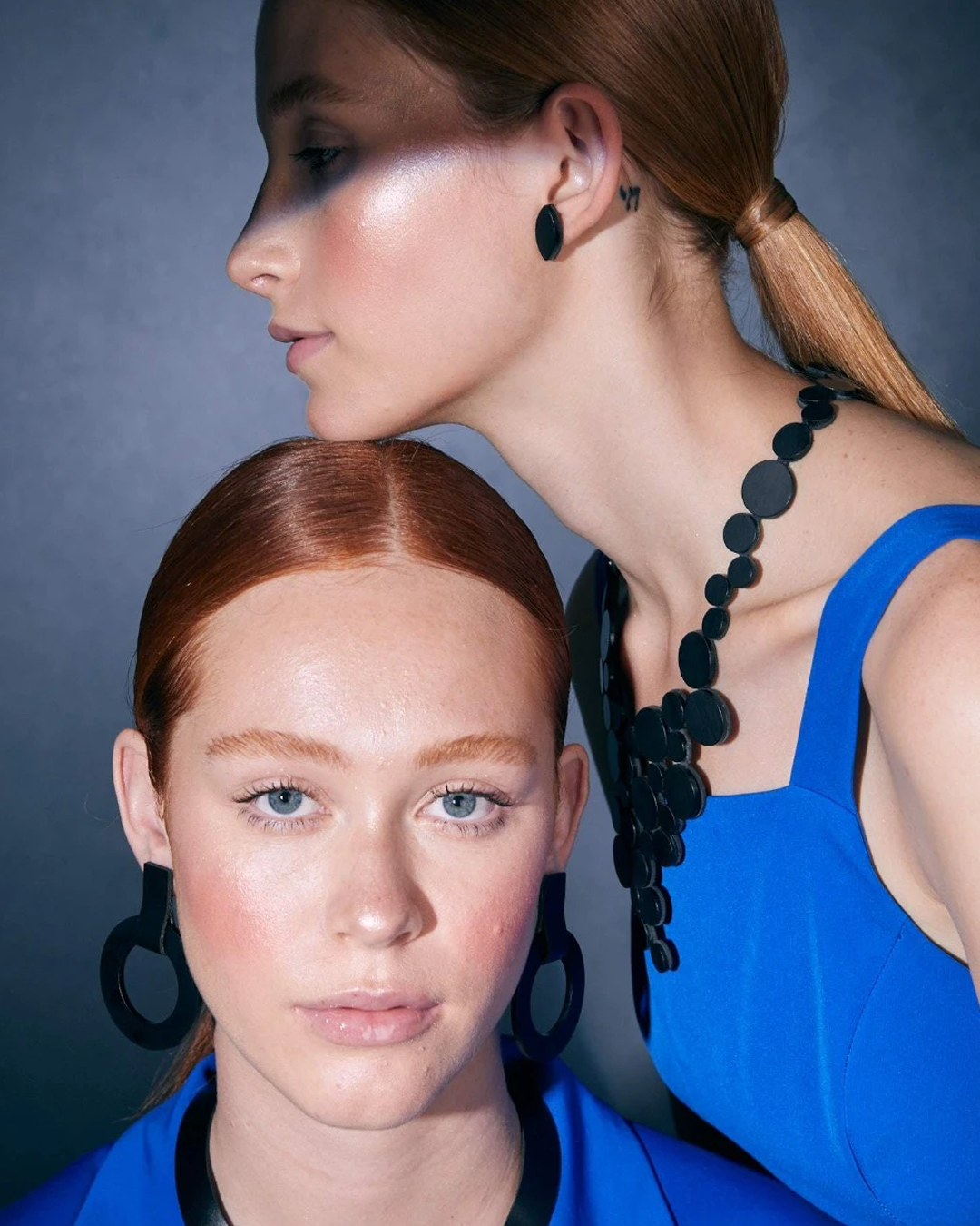 Mies Circle Earrings Large by Iskin Sisters
