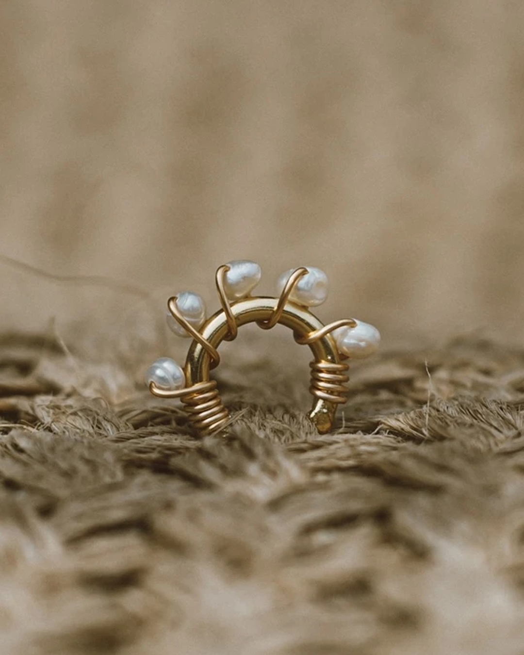 Las Perlas Earcuff I Earrings by Crisobela