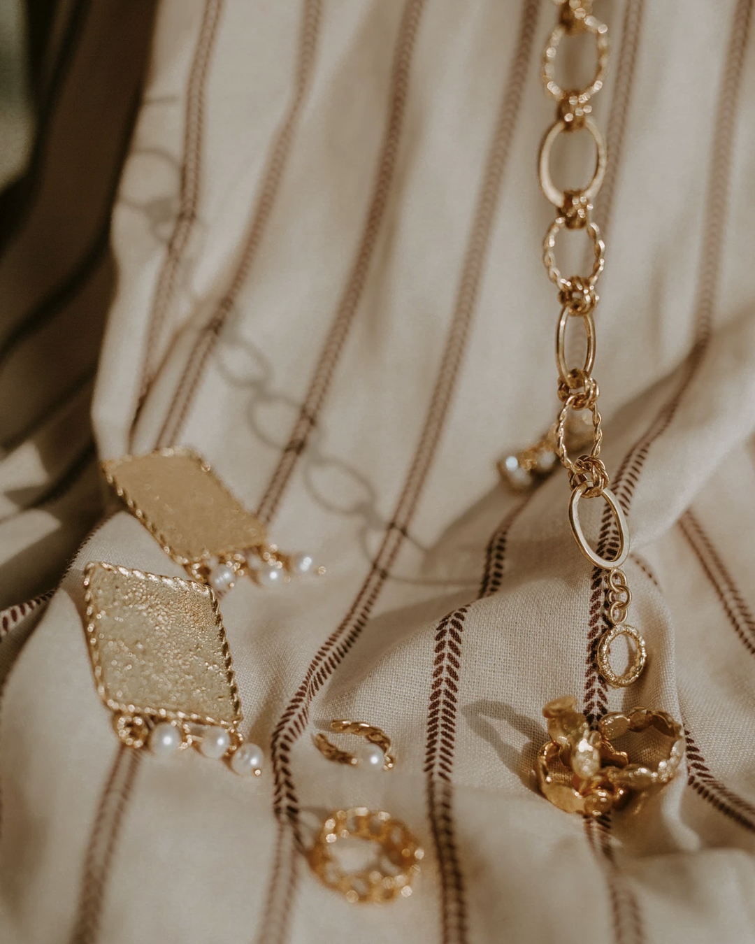 Lingote Cuadrado Earrings by Crisobela