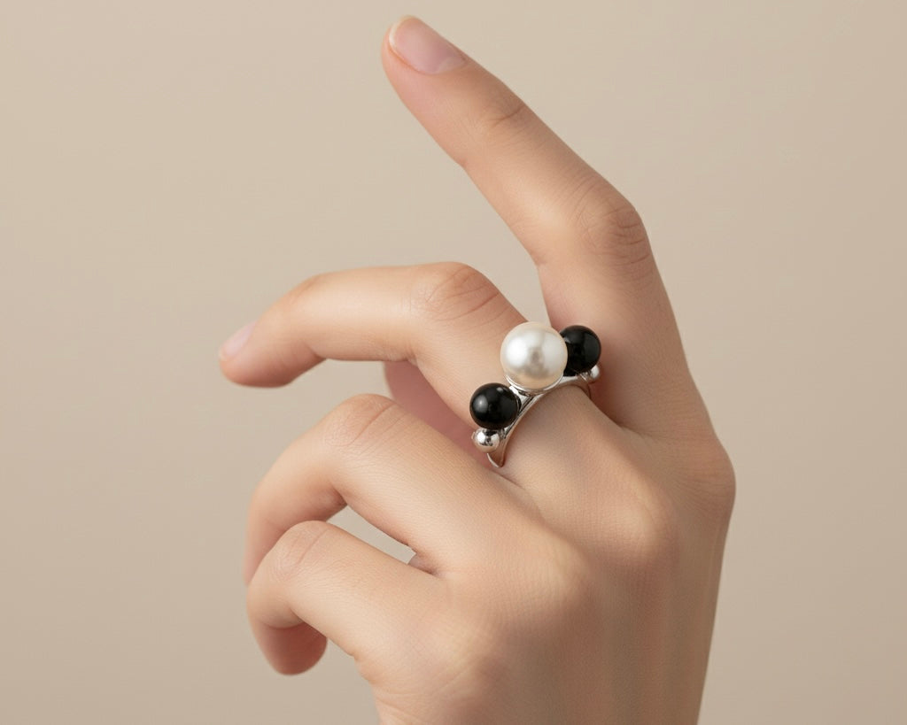 Valeria Silver Ring by Zarè