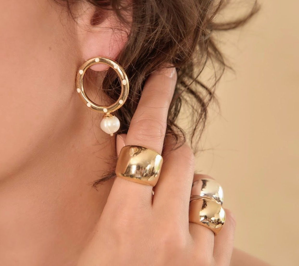 Mudra Earrings by Héloïse