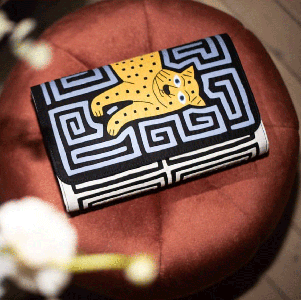 Jaguar Clutch by Mola Sasa